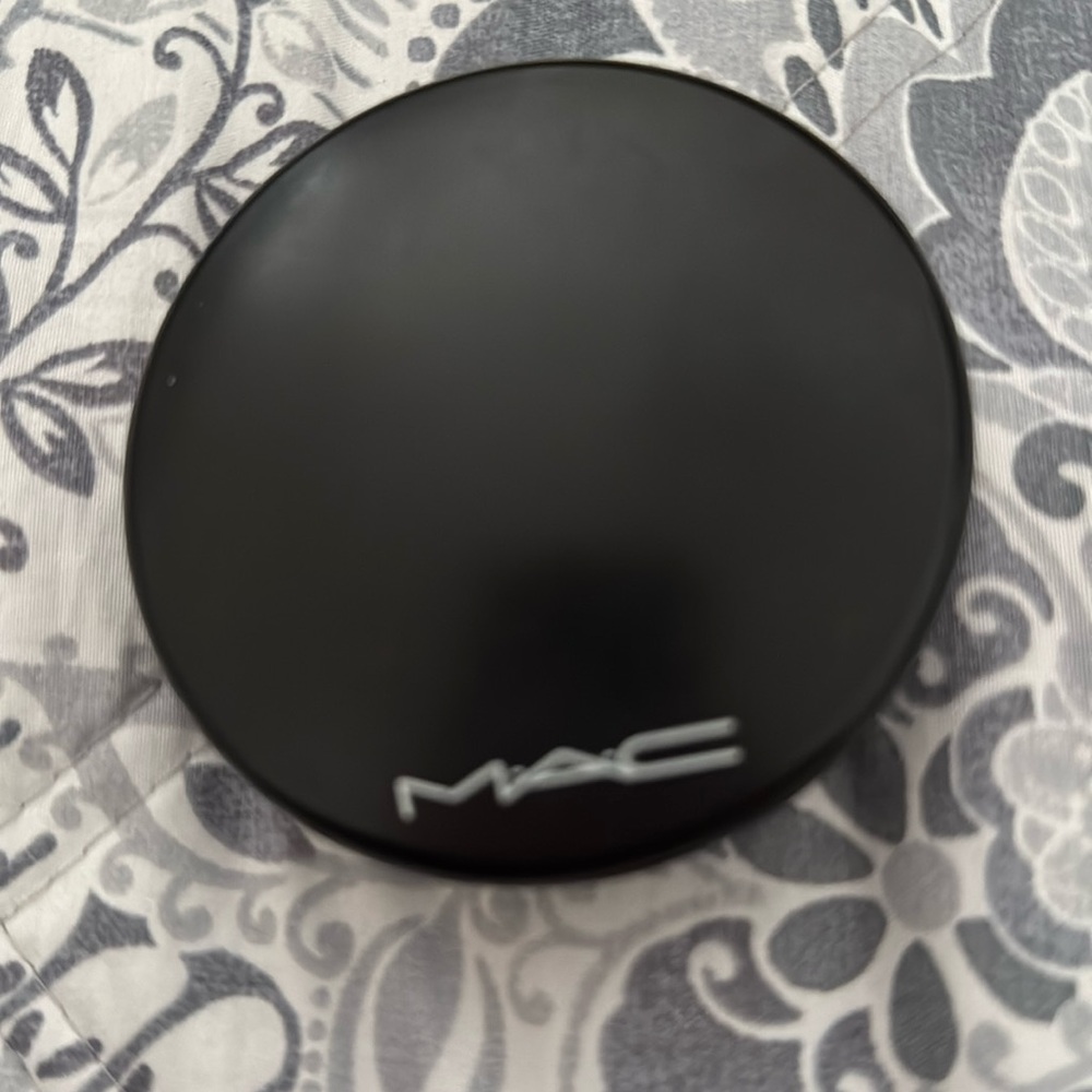MAC MINERALIZE EYESHADOW X 4 A HARVEST OF GREENS